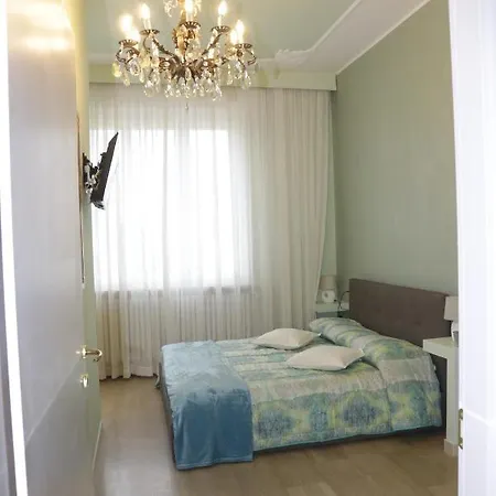 Ad Astra Bed & Breakfast 4*