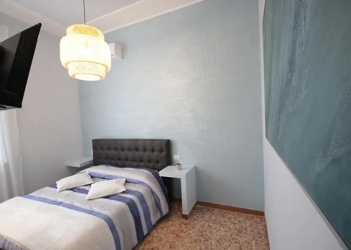 Ad Astra Bed & Breakfast 4*